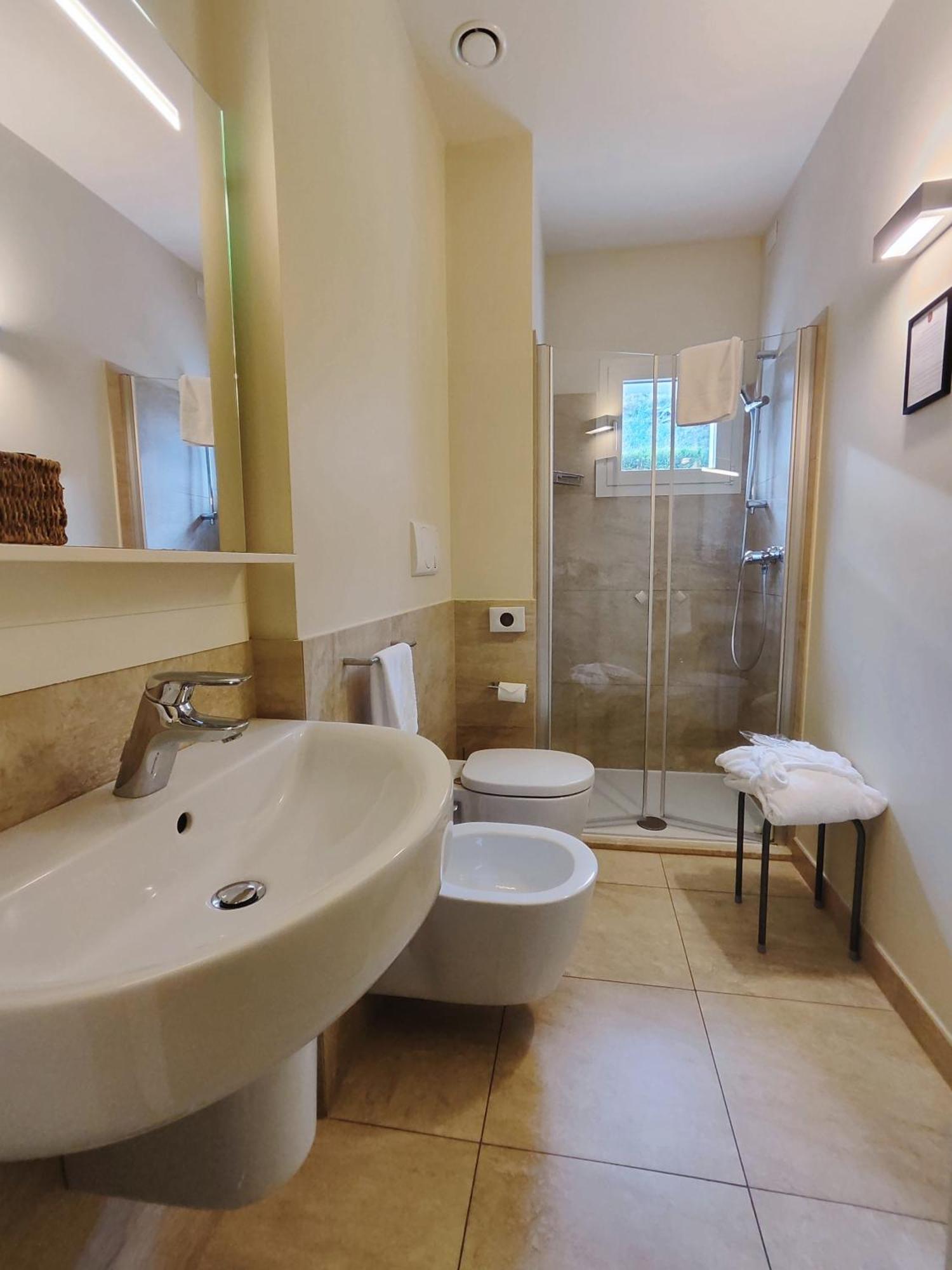 Villa Del Poggio Prosecco Bike Hotel San Pietro Di Feletto ภายนอก รูปภาพ