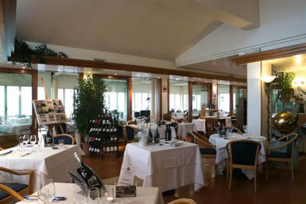 Villa Del Poggio Prosecco Bike Hotel San Pietro Di Feletto ภายนอก รูปภาพ