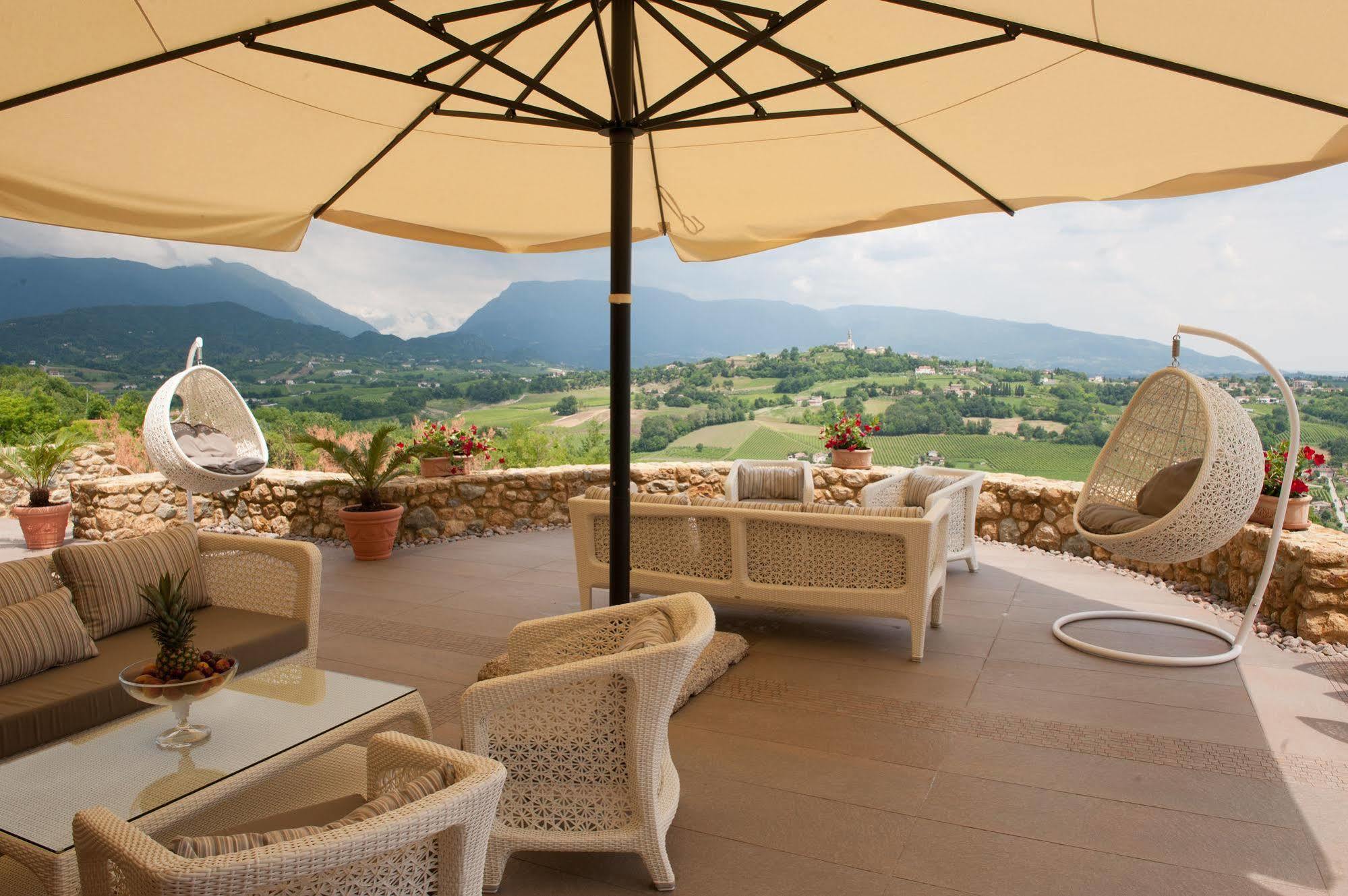 Villa Del Poggio Prosecco Bike Hotel San Pietro Di Feletto ภายนอก รูปภาพ